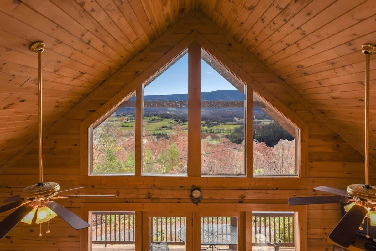 Gorgeous View. Hot Tub. Privacy. Fireplace. Pool & Fishing Access! Sevierville Extérieur photo